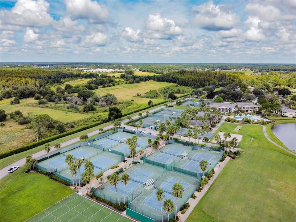 Active With Contract: $575,000 (4 beds, 2 baths, 2413 Square Feet)