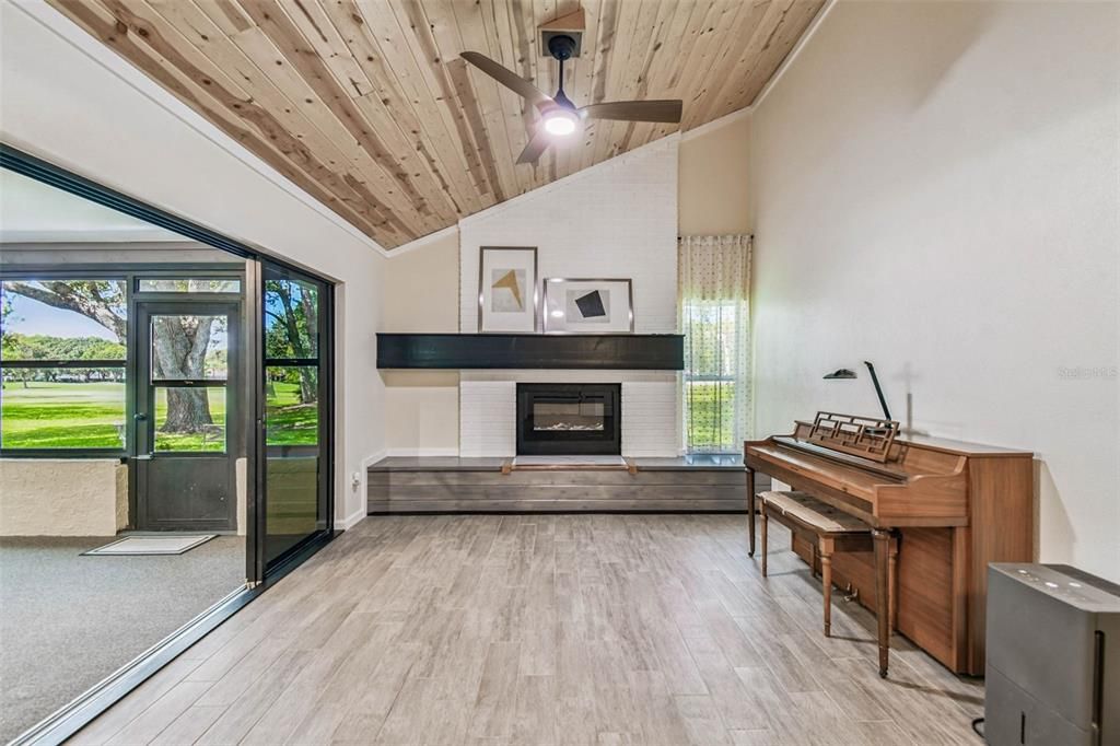 Active With Contract: $575,000 (4 beds, 2 baths, 2413 Square Feet)