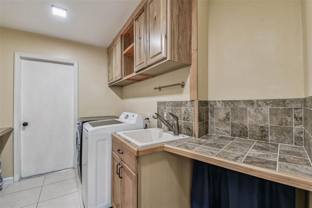 Active With Contract: $575,000 (4 beds, 2 baths, 2413 Square Feet)