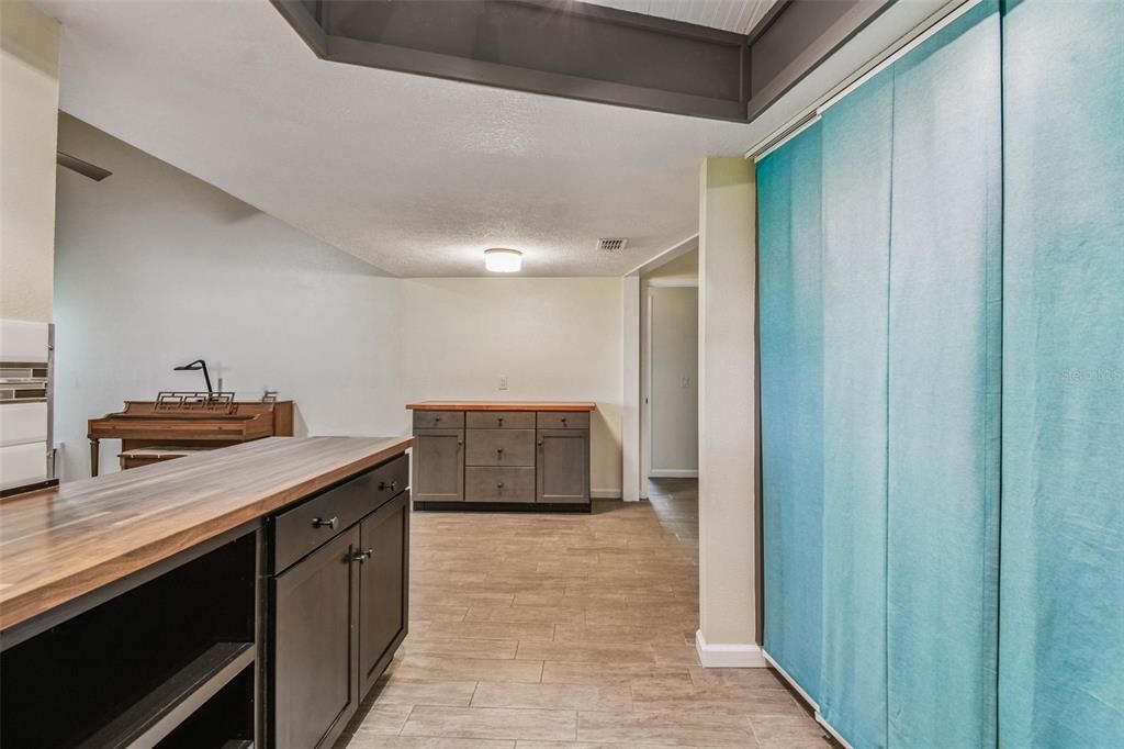 Active With Contract: $575,000 (4 beds, 2 baths, 2413 Square Feet)