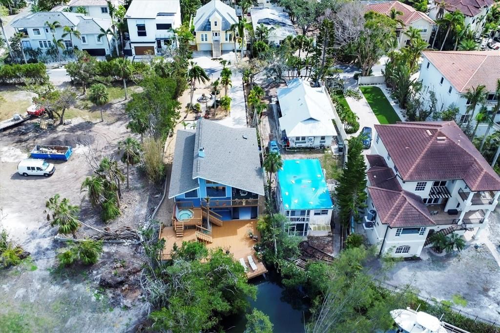 En Venta: $1,495,000 (0.20 acres)