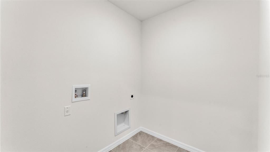 Active With Contract: $360,000 (4 beds, 2 baths, 2368 Square Feet)