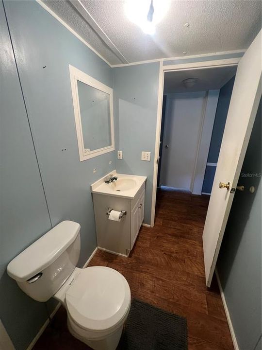 合同活跃: $199,900 (3 贝兹, 2 浴室, 1664 平方英尺)