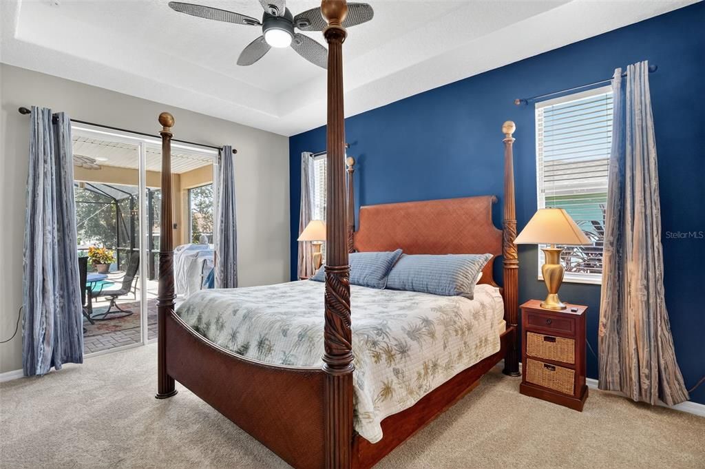 合同活跃: $409,900 (3 贝兹, 2 浴室, 1910 平方英尺)