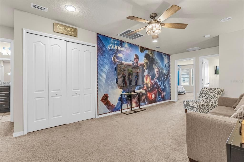 For Sale: $60,000 (5 beds, 4 baths, 2263 Square Feet)