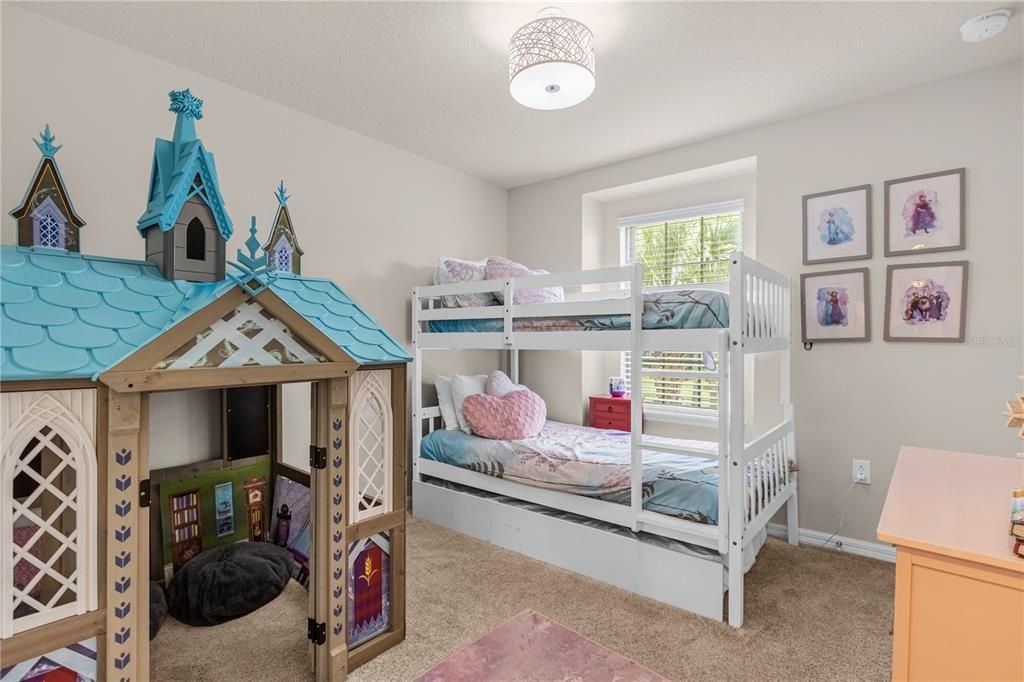 For Sale: $60,000 (5 beds, 4 baths, 2263 Square Feet)