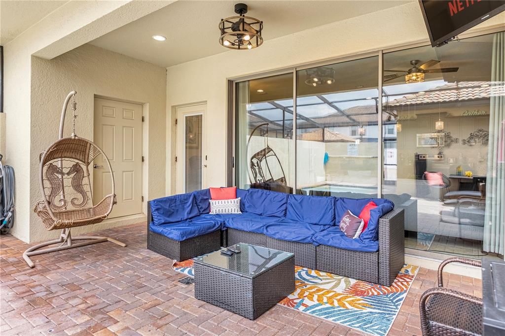For Sale: $60,000 (5 beds, 4 baths, 2263 Square Feet)