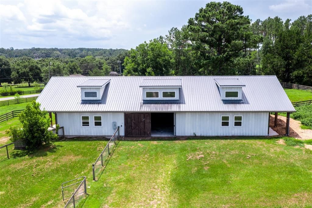 En Venta: $799,000 (3 camas, 3 baños, 2196 Pies cuadrados)