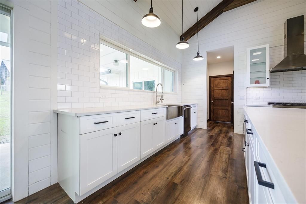 En Venta: $799,000 (3 camas, 3 baños, 2196 Pies cuadrados)