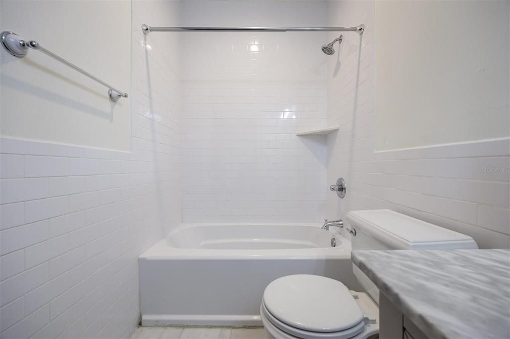 En Venta: $799,000 (3 camas, 3 baños, 2196 Pies cuadrados)