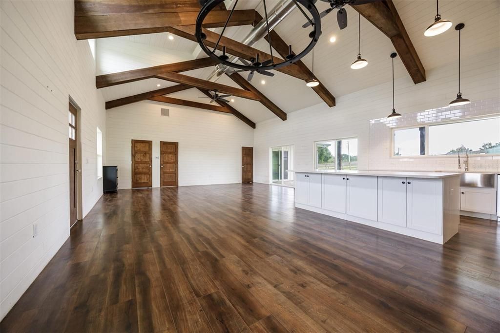 En Venta: $799,000 (3 camas, 3 baños, 2196 Pies cuadrados)