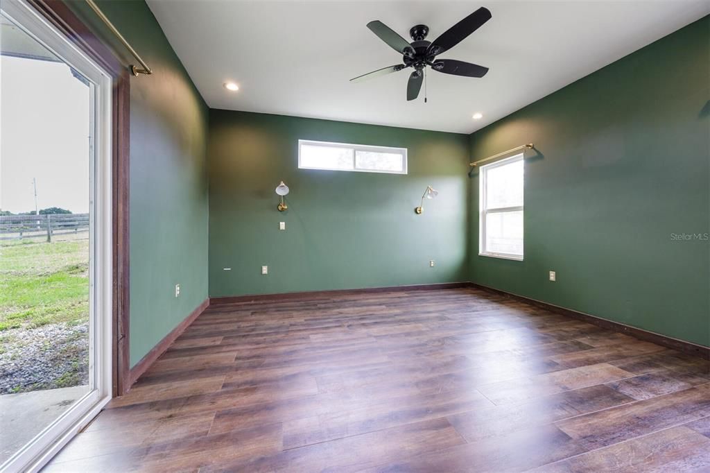 En Venta: $799,000 (3 camas, 3 baños, 2196 Pies cuadrados)