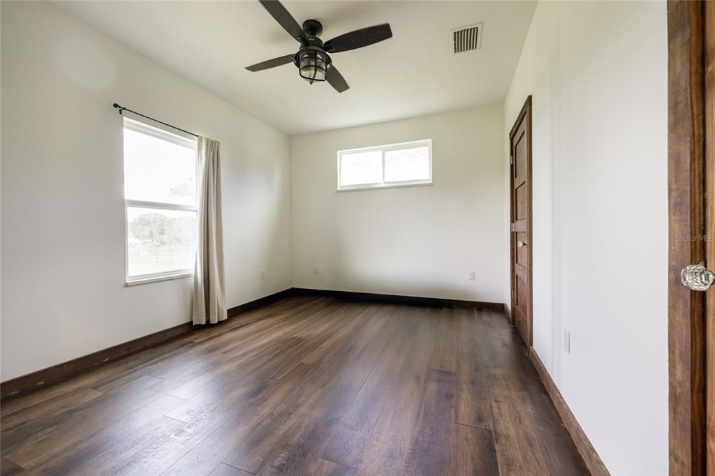 En Venta: $799,000 (3 camas, 3 baños, 2196 Pies cuadrados)