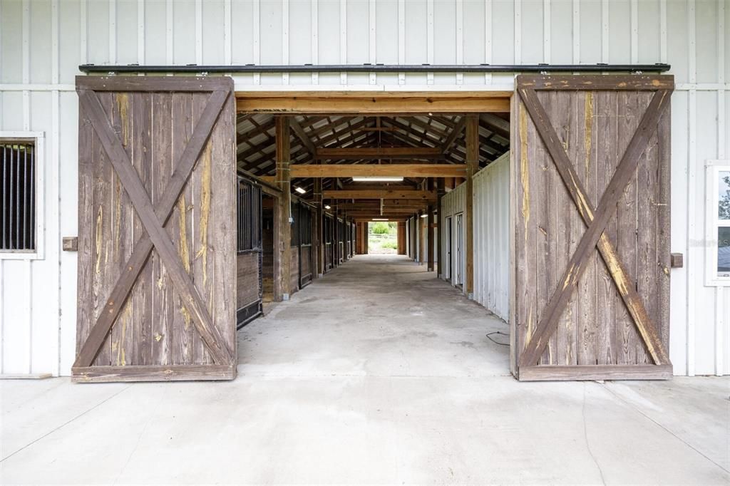 En Venta: $799,000 (3 camas, 3 baños, 2196 Pies cuadrados)