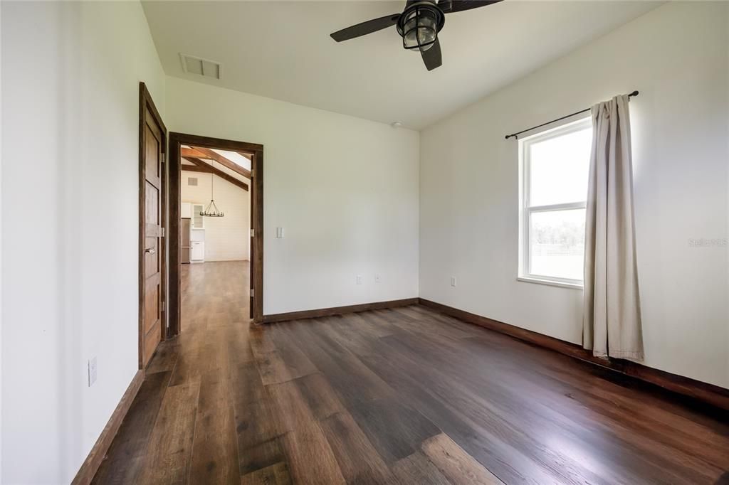 En Venta: $799,000 (3 camas, 3 baños, 2196 Pies cuadrados)