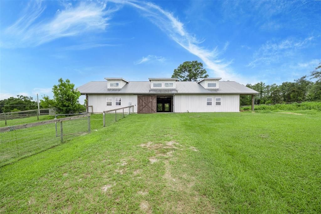 En Venta: $799,000 (3 camas, 3 baños, 2196 Pies cuadrados)