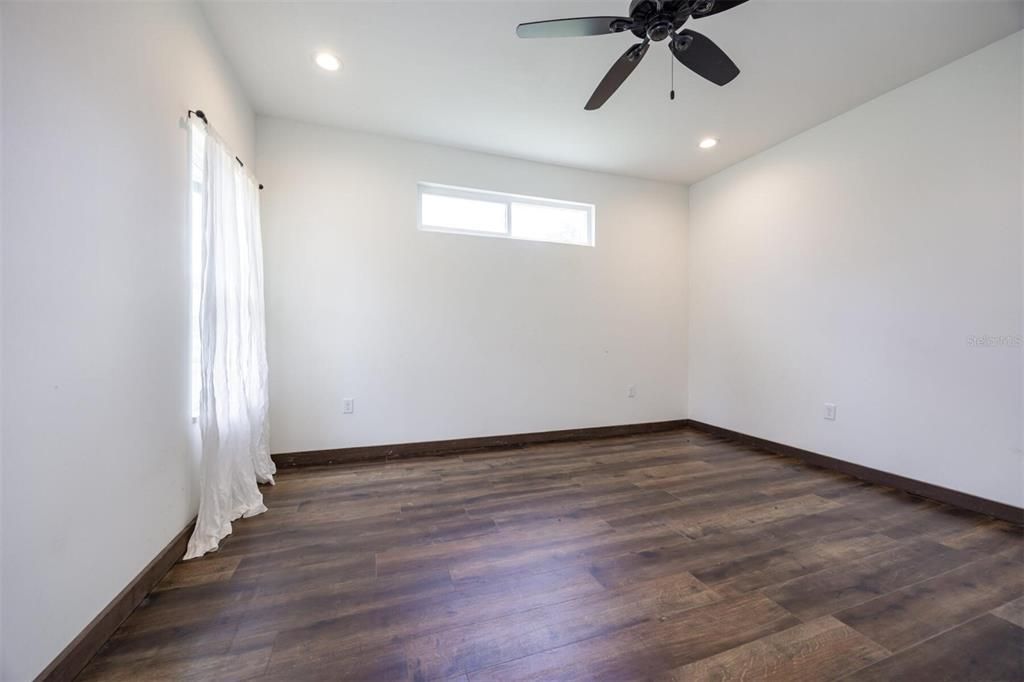 En Venta: $799,000 (3 camas, 3 baños, 2196 Pies cuadrados)