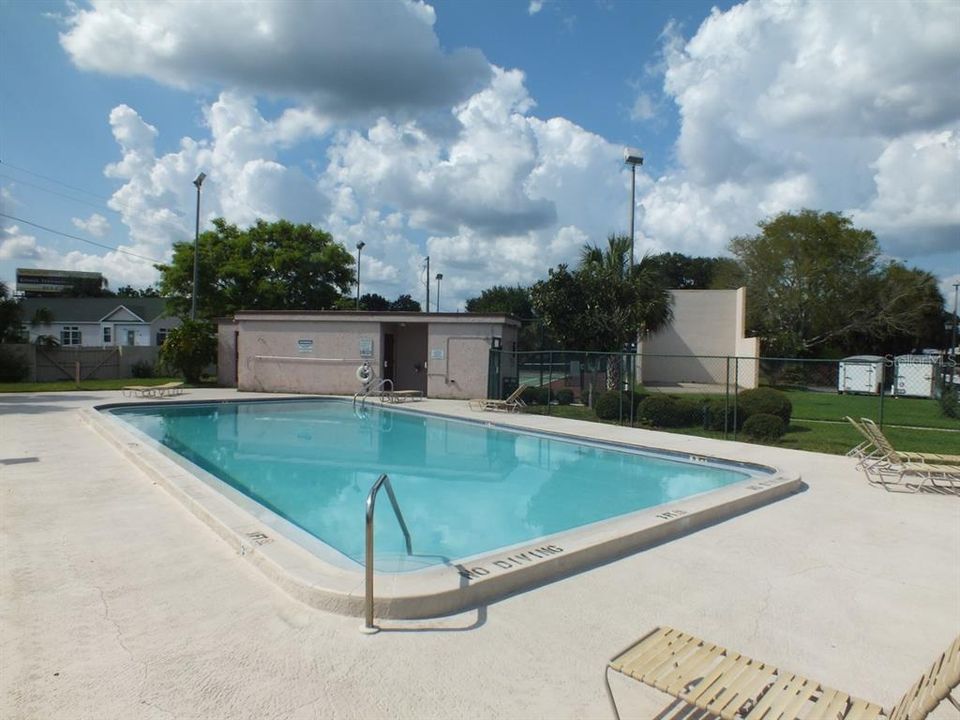 В аренду: $1,195 (1 спален, 1 ванн, 760 Квадратных фут)