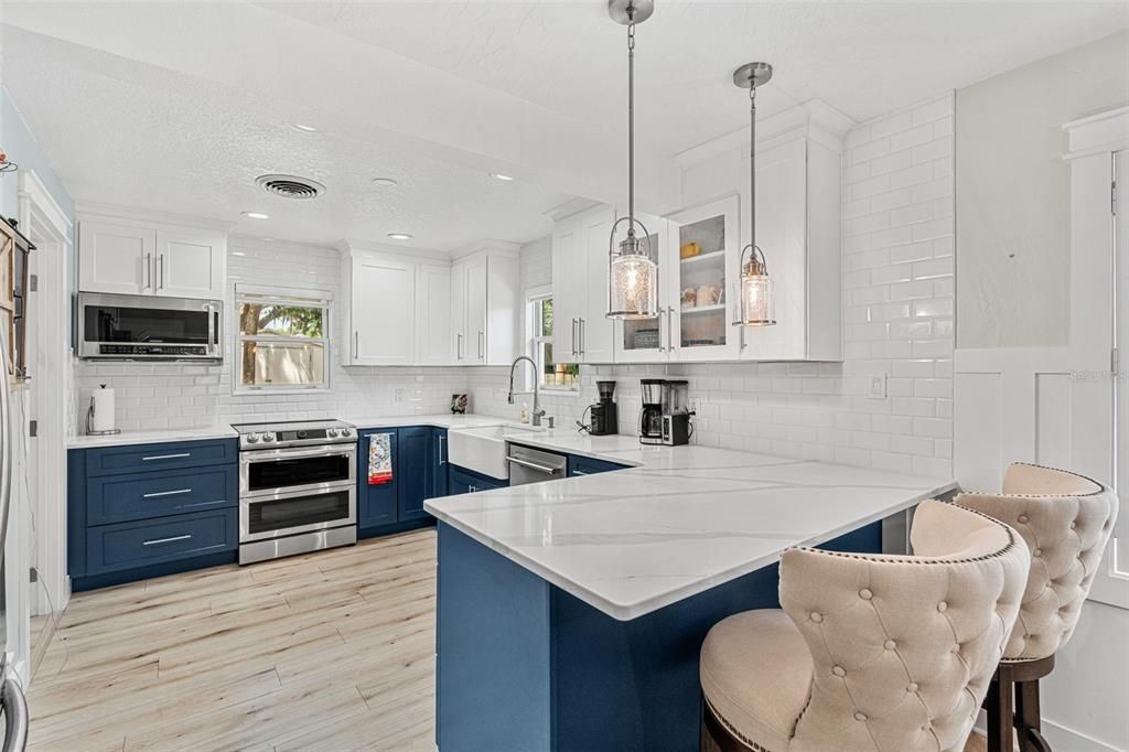 For Sale: $545,000 (3 beds, 1 baths, 1510 Square Feet)