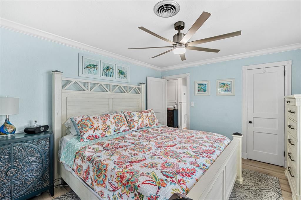 For Sale: $545,000 (3 beds, 1 baths, 1510 Square Feet)