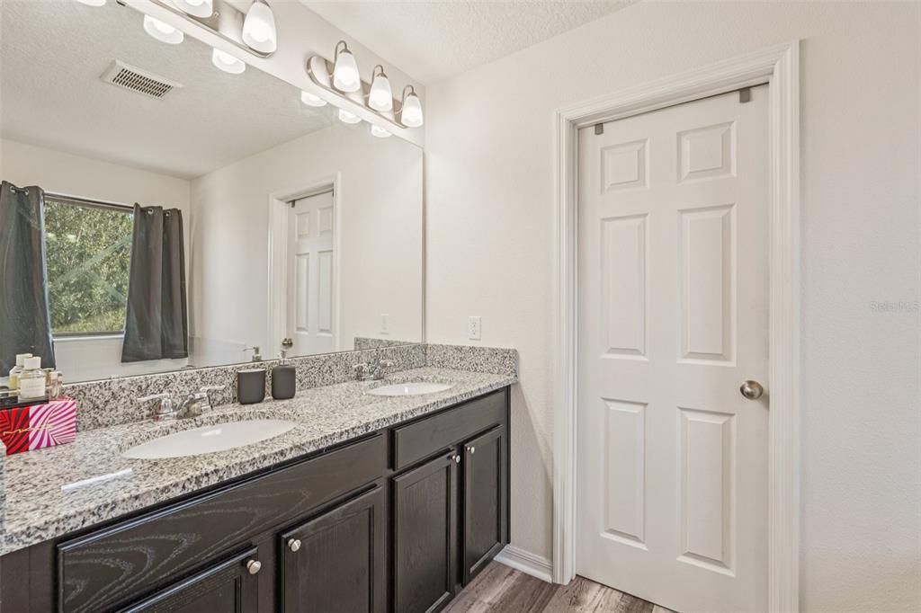 For Sale: $448,000 (3 beds, 2 baths, 1883 Square Feet)