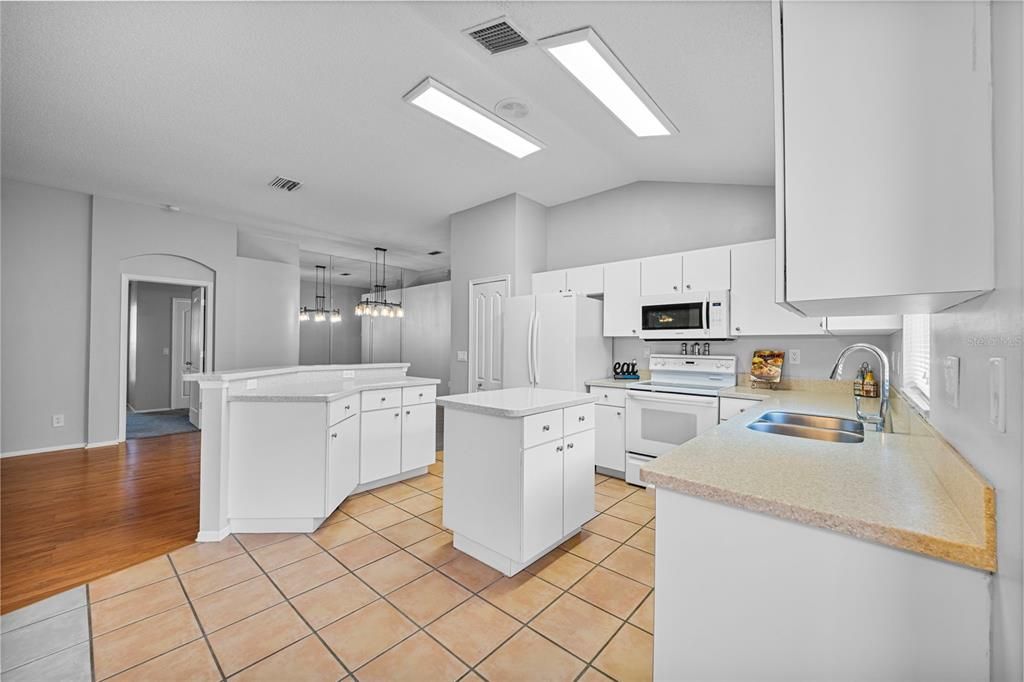 待售: $364,900 (3 贝兹, 2 浴室, 1782 平方英尺)