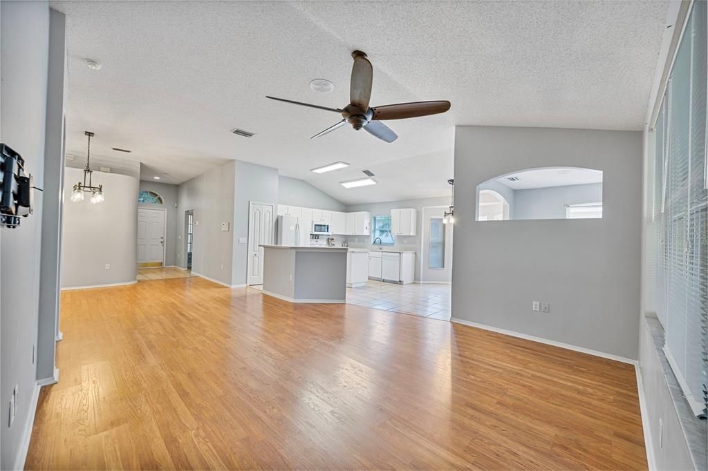 待售: $364,900 (3 贝兹, 2 浴室, 1782 平方英尺)