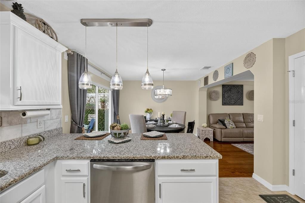 Active With Contract: $269,900 (2 beds, 1 baths, 1315 Square Feet)