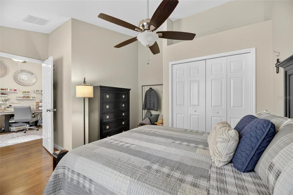 Active With Contract: $269,900 (2 beds, 1 baths, 1315 Square Feet)