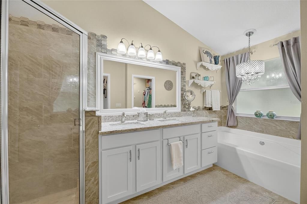 Active With Contract: $269,900 (2 beds, 1 baths, 1315 Square Feet)