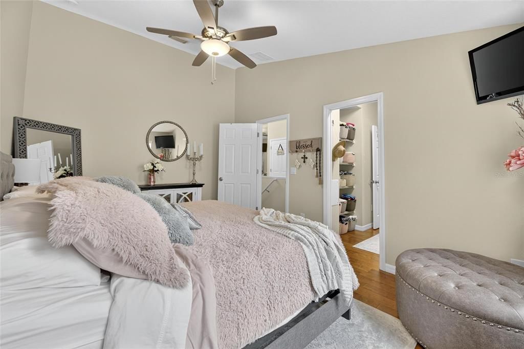 Active With Contract: $269,900 (2 beds, 1 baths, 1315 Square Feet)