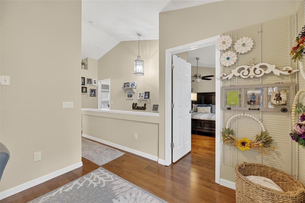 Active With Contract: $269,900 (2 beds, 1 baths, 1315 Square Feet)