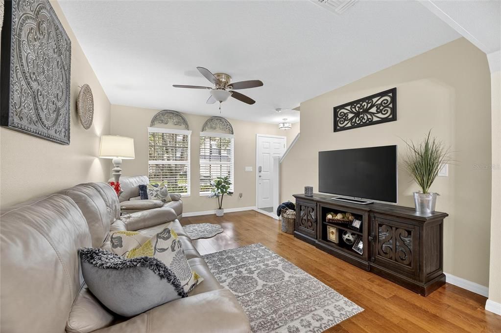 Active With Contract: $269,900 (2 beds, 1 baths, 1315 Square Feet)