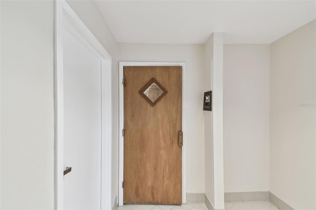 出租: $20,000 (4 贝兹, 4 浴室, 4336 平方英尺)