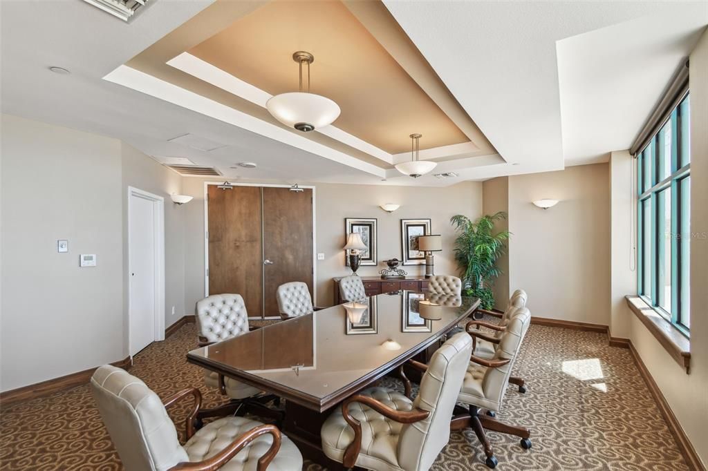 出租: $20,000 (4 贝兹, 4 浴室, 4336 平方英尺)