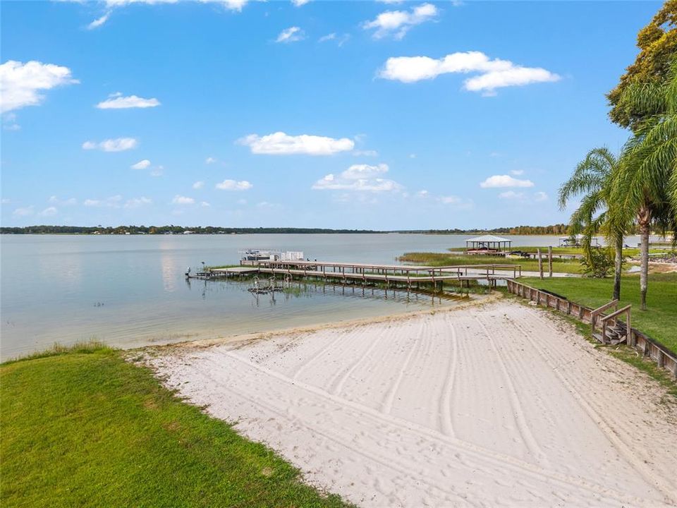 На продажу: $1,500,000 (6 спален, 4 ванн, 4819 Квадратных фут)