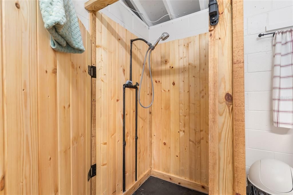 На продажу: $1,500,000 (6 спален, 4 ванн, 4819 Квадратных фут)