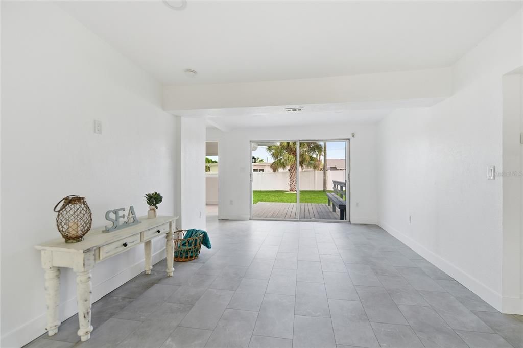 На продажу: $629,900 (3 спален, 2 ванн, 1469 Квадратных фут)