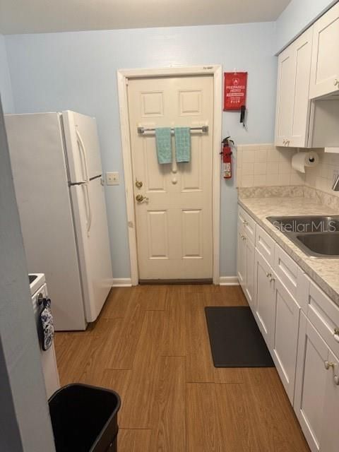 Active With Contract: $253,000 (2 beds, 1 baths, 969 Square Feet)