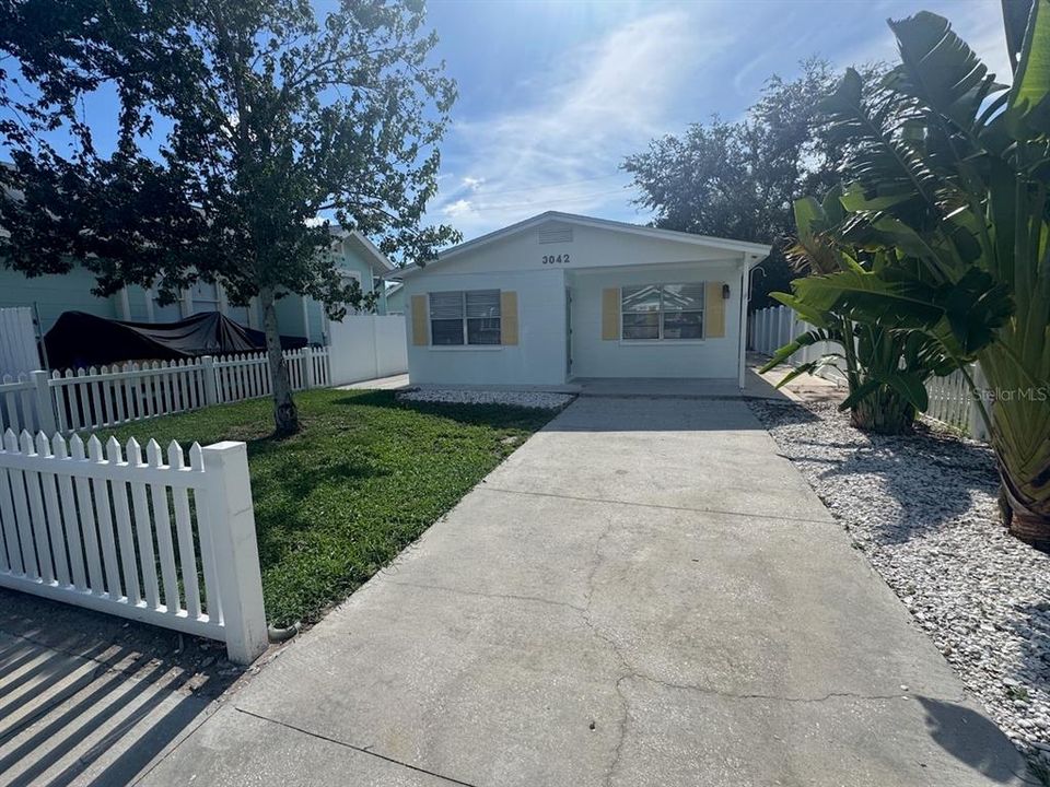 Недавно арендовано: $2,100 (3 спален, 1 ванн, 952 Квадратных фут)