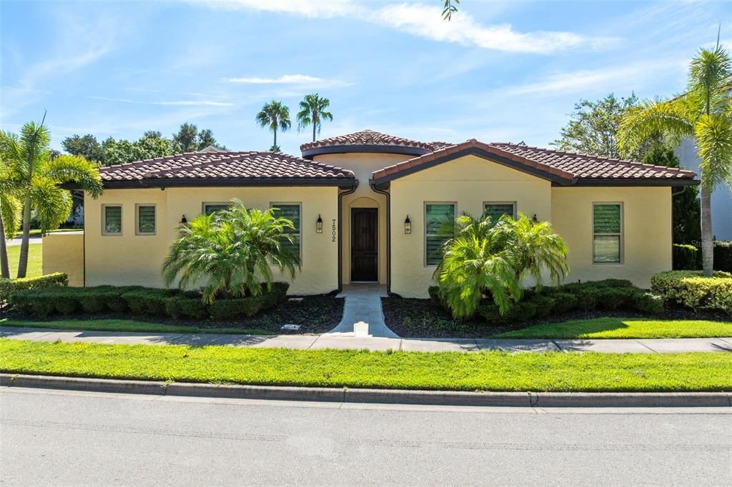 Active With Contract: $1,089,000 (4 beds, 3 baths, 3088 Square Feet)