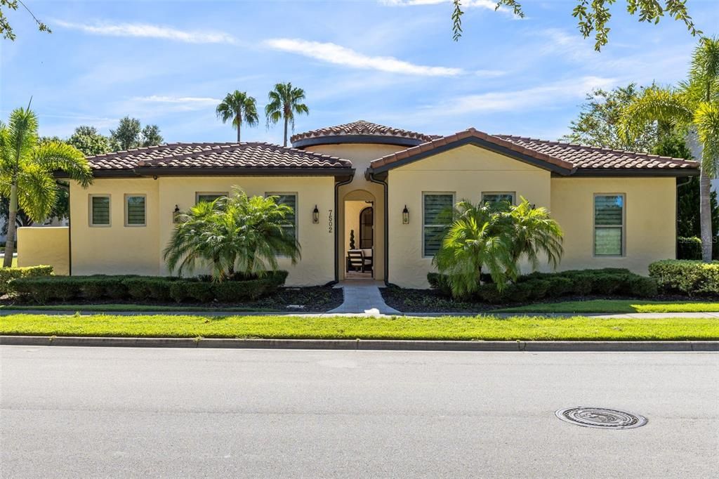 Active With Contract: $1,089,000 (4 beds, 3 baths, 3088 Square Feet)