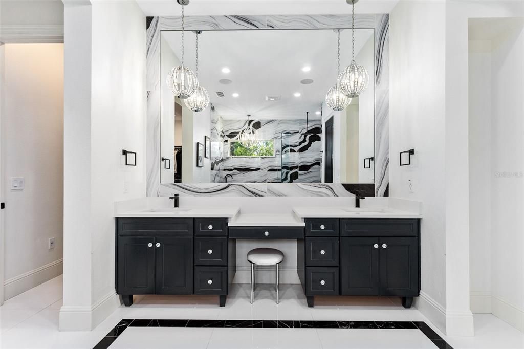 Active With Contract: $1,089,000 (4 beds, 3 baths, 3088 Square Feet)