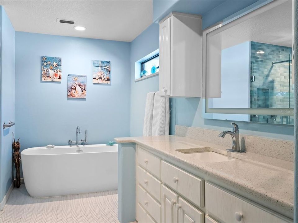 En Venta: $419,900 (3 camas, 2 baños, 2684 Pies cuadrados)