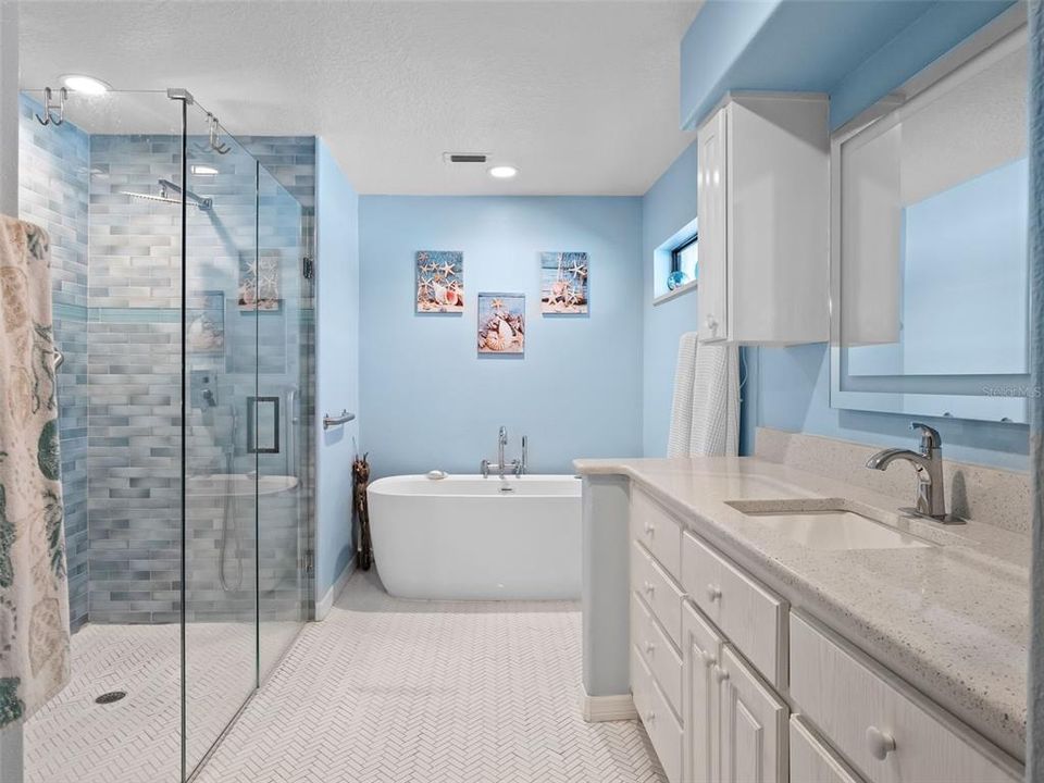 En Venta: $419,900 (3 camas, 2 baños, 2684 Pies cuadrados)