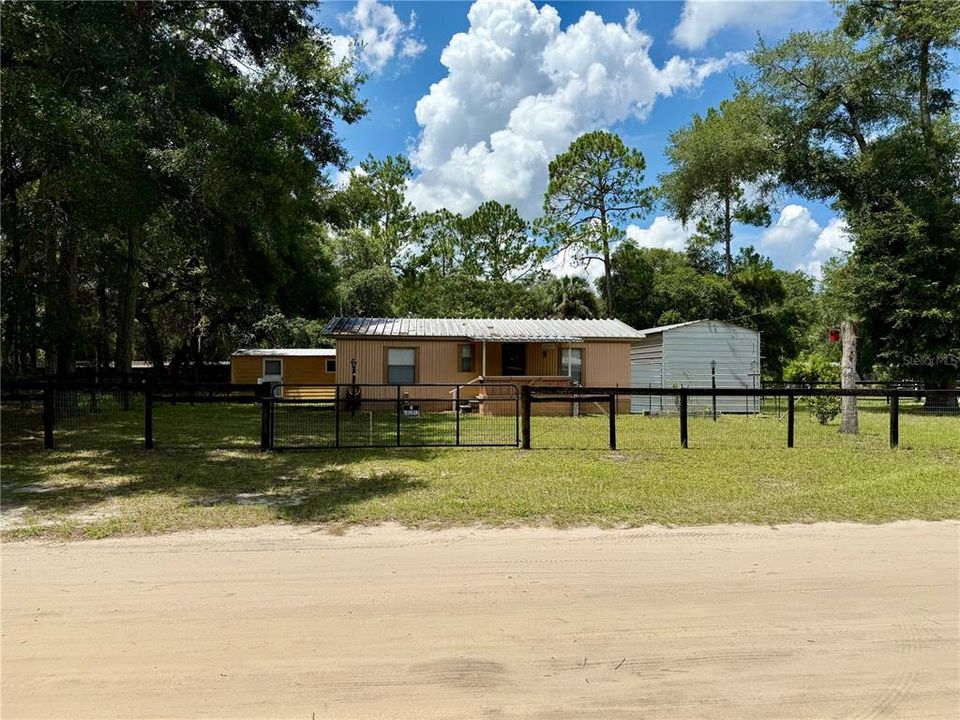 Недавно продано: $75,000 (2 спален, 1 ванн, 828 Квадратных фут)