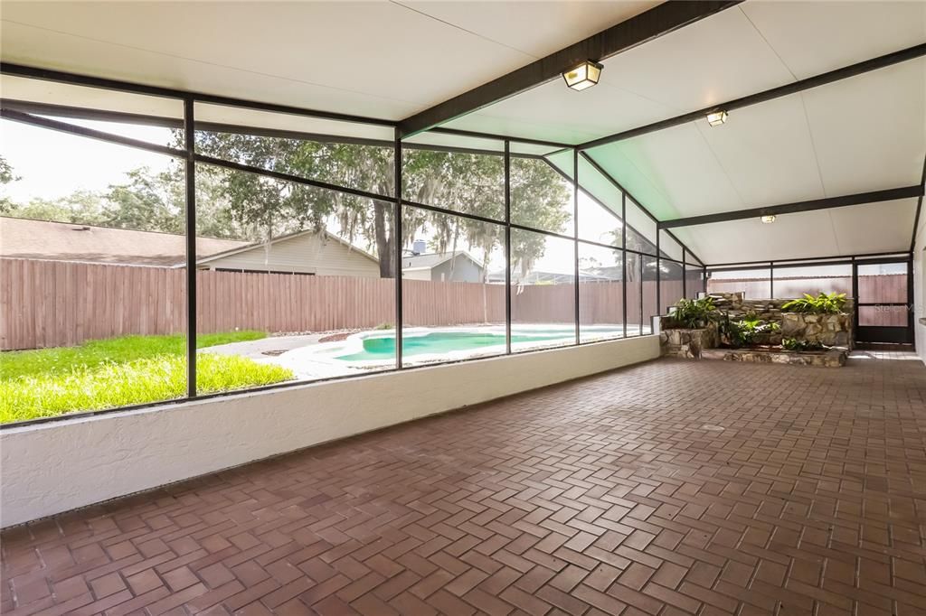 For Rent: $2,270 (3 beds, 2 baths, 1270 Square Feet)