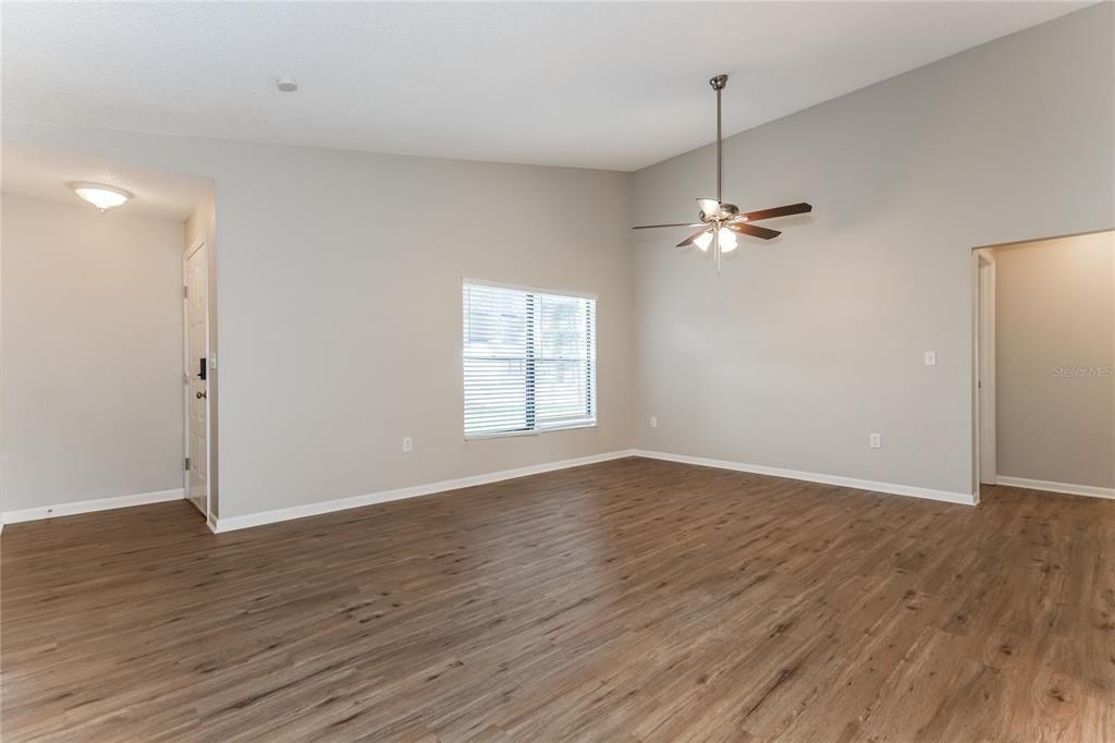 For Rent: $2,270 (3 beds, 2 baths, 1270 Square Feet)