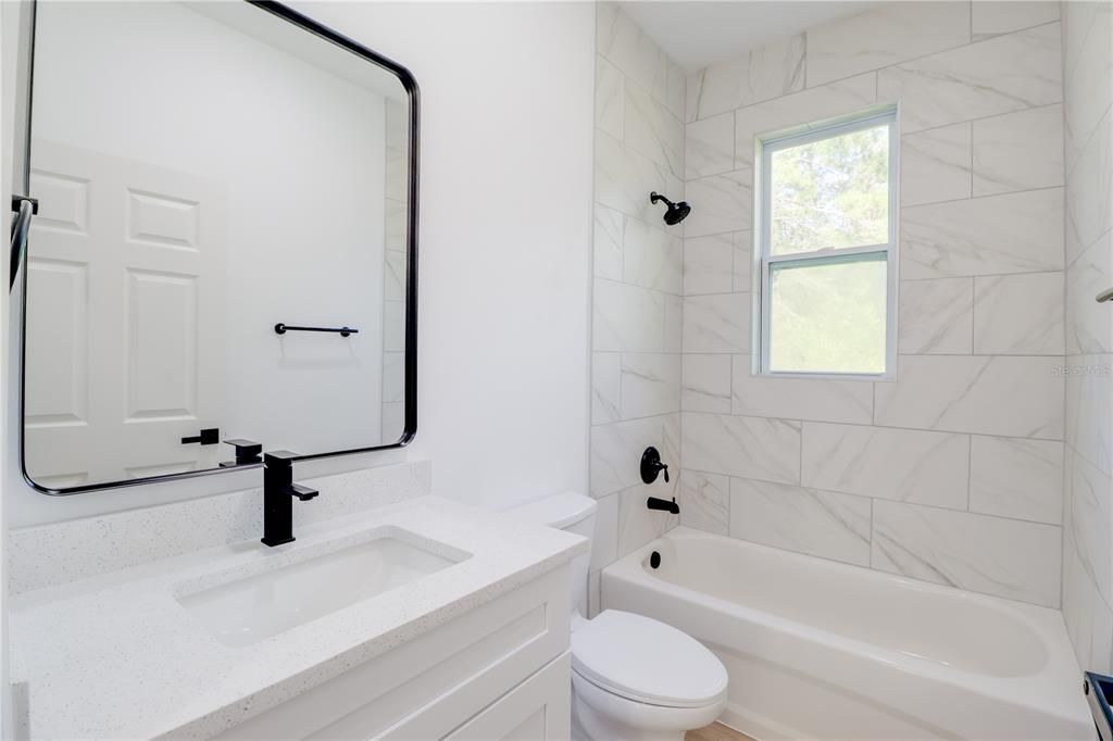 For Sale: $300,000 (4 beds, 2 baths, 1672 Square Feet)