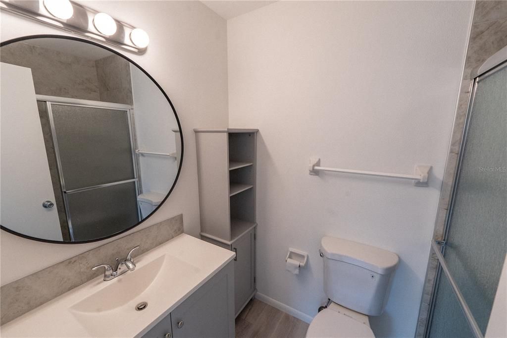 Под контрактом: $1,495 (2 спален, 2 ванн, 1100 Квадратных фут)